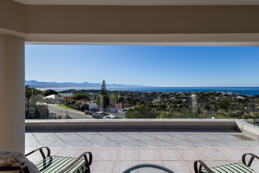 4 Bedroom Property for Sale in Lower Robberg Western Cape